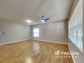 10834 Newbridge Dr in Riverview, FL - Building Photo - Building Photo