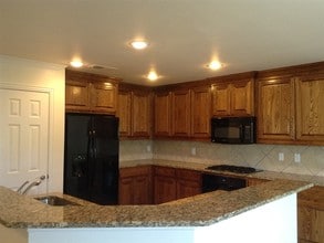 1827 Leann Ln in Irving, TX - Foto de edificio - Building Photo