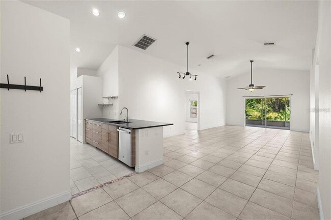 29013 Old Marsh End in Zephyrhills, FL - Building Photo - Building Photo