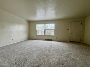 378 Chapel Pl in Pittsburgh, PA - Building Photo - Building Photo