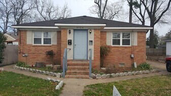 8924 London St in Norfolk, VA - Building Photo