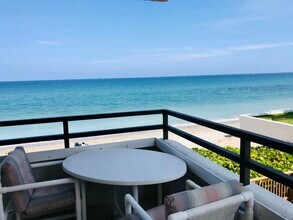 3560 S Ocean Blvd in South Palm Beach, FL - Building Photo - Building Photo