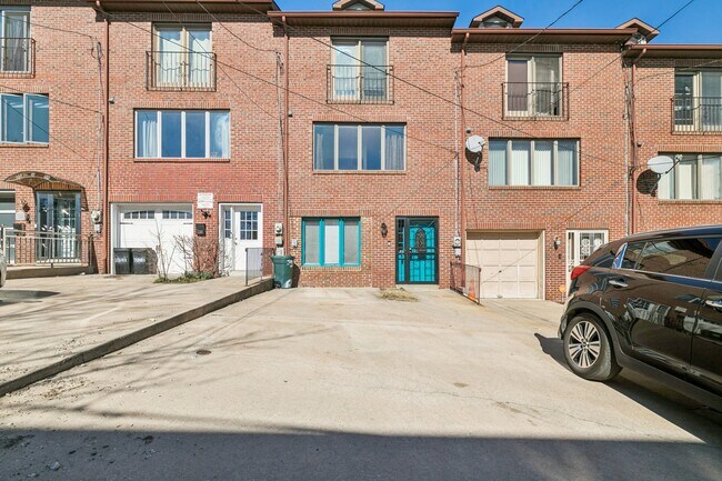 3379 Frederick St in Philadelphia, PA - Foto de edificio - Building Photo