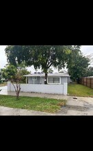 5311 NE 10th Ave, Unit B in Pompano Beach, FL - Building Photo - Building Photo