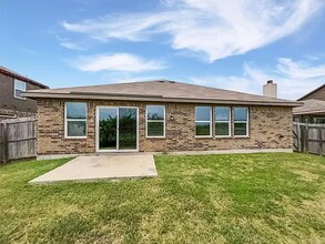 9010 Bald Cypress St in Forney, TX - Building Photo - Building Photo