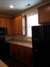 Room in Townhome on McGoogan Ln in Charlotte, NC - Building Photo - Building Photo
