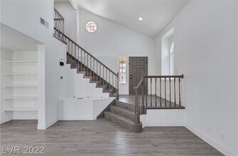 8312 Bermuda Beach Dr in Las Vegas, NV - Building Photo - Building Photo