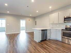 1917 N 7th St in Philadelphia, PA - Building Photo