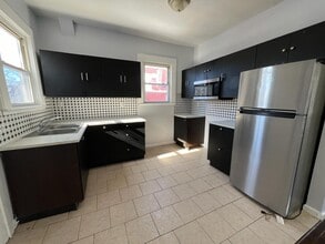 13 Garwood Pl in Irvington, NJ - Building Photo - Building Photo