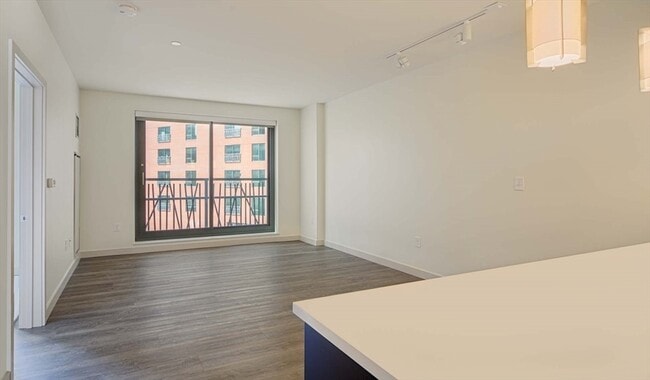 1 Canal St, Unit 915 in Boston, MA - Building Photo - Building Photo