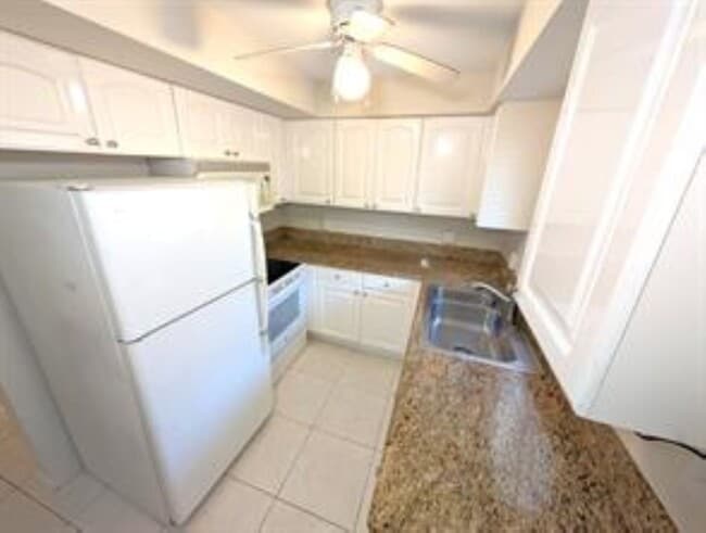 816 NE 4th St, Unit 2 in Fort Lauderdale, FL - Building Photo - Building Photo