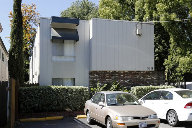 3318 I St in Sacramento, CA - Foto de edificio - Building Photo