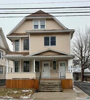 74 Garfield Ave in Bridgeport, CT - Building Photo