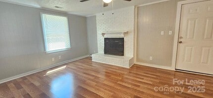 214 W Church St in Stanley, NC - Building Photo - Building Photo