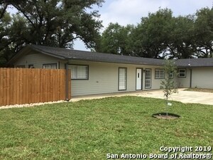 11618 FM1957 in San Antonio, TX - Foto de edificio
