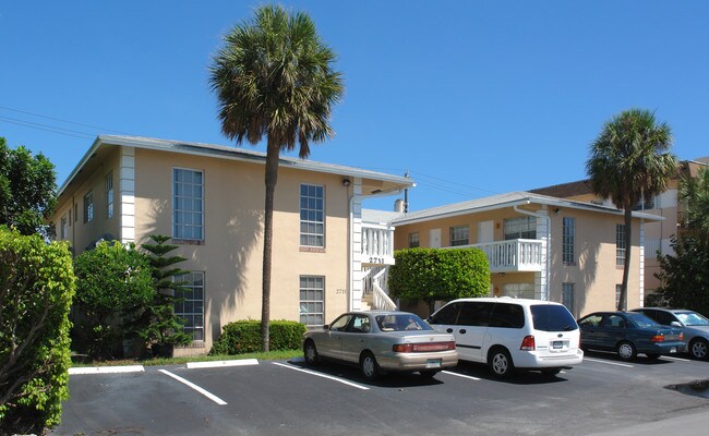 Manville Apartments in Fort Lauderdale, FL - Building Photo - Building Photo