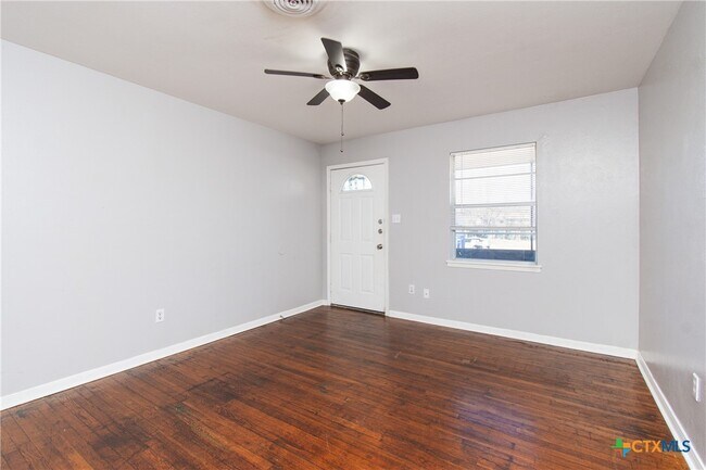 property at 1005 S 5th St