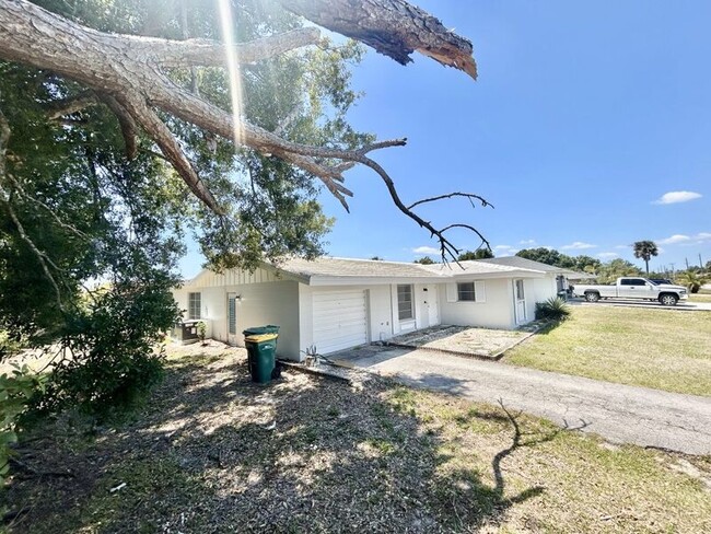 property at 22425 Olean Blvd