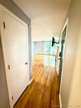355 Lounsbury St in Waterbury, CT - Building Photo - Building Photo