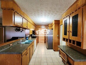 1702 Ivie Lee St in Baytown, TX - Building Photo - Building Photo
