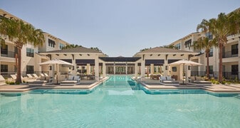 Asbury in Tampa, FL - Building Photo