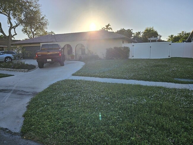 251 SW 15th Dr in Boca Raton, FL - Building Photo - Building Photo
