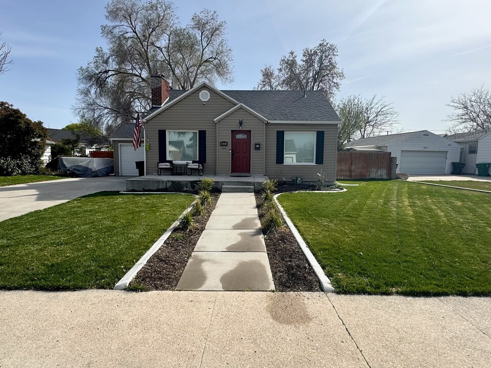 4662 S Rainbow Dr in Murray, UT - Building Photo