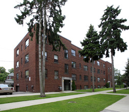 Lakeshore in Toronto, ON - Building Photo - Building Photo