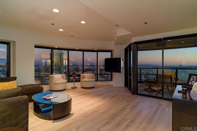 200 W Harbor Dr-Unit -2302 in San Diego, CA - Foto de edificio - Building Photo