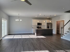 213 Buckton Dr in Lititz, PA - Foto de edificio - Building Photo