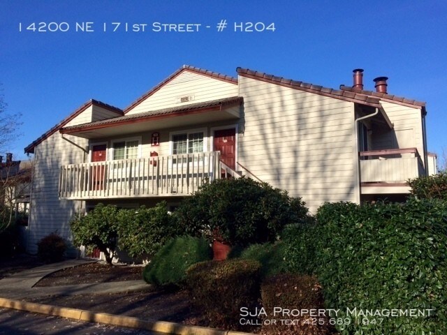 14200 NE 171st St-Unit -# H204 in Woodinville, WA - Building Photo