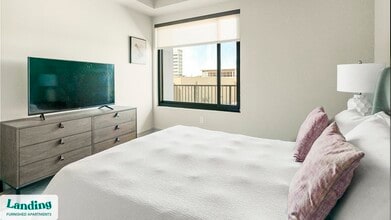 1414 Wood Hollow Dr, Unit 1-337 in Houston, TX - Foto de edificio - Building Photo