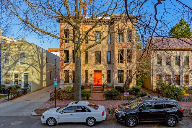 625 3rd St Ne in Washington, DC - Foto de edificio - Building Photo