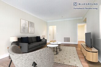 1449 Main St in Waltham, MA - Foto de edificio - Building Photo