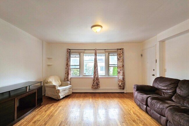 41 Alan Terrace in Jersey City, NJ - Building Photo - Building Photo
