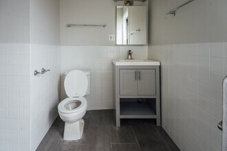 6210 S Dorchester Ave-Unit -4W in Chicago, IL - Building Photo - Building Photo