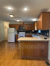 8821 Trout Rd in Mascot, TN - Building Photo - Building Photo