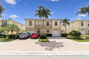152 Santa Barbara Way in Palm Beach Gardens, FL - Building Photo