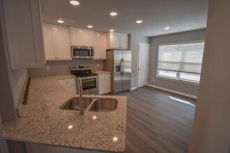 1001 Bonnie Scotland Dr in Prairie Grove, AR - Building Photo - Building Photo