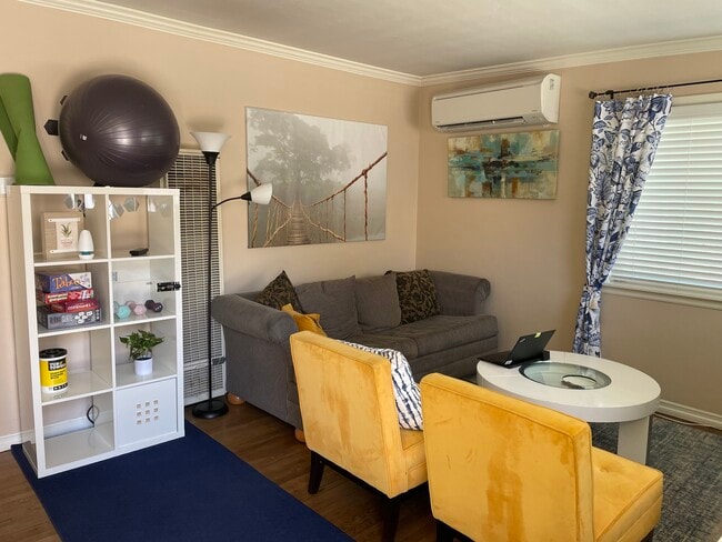3427 E Wilton St, Unit Furnished utilities incl in Long Beach, CA - Building Photo - Building Photo