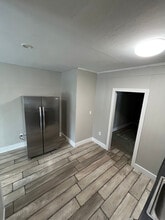 106 N Main St in Minoa, NY - Foto de edificio - Building Photo