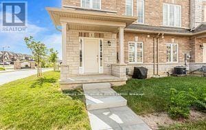 1 Glade Ln in Hamilton, ON - Building Photo - Building Photo