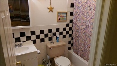 222 Buena Vista Ave in Yonkers, NY - Building Photo - Building Photo