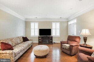 308 Orchard Ridge Dr in Gaithersburg, MD - Building Photo