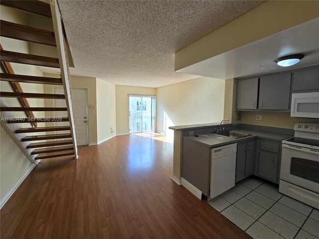 670 NW 85th Pl in Miami, FL - Building Photo - Building Photo