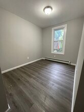 690 S 18th St, Unit 1 in Newark, NJ - Foto de edificio - Building Photo