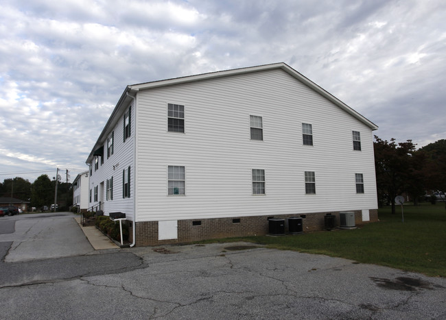 Hudgins Way in Anderson, SC - Foto de edificio - Building Photo