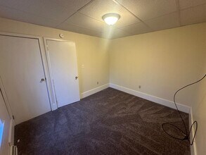 514 College Ave in Grove City, PA - Building Photo - Building Photo
