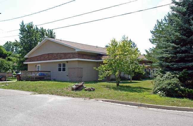 3780-3900 Jefferson Hwy in Grand Ledge, MI - Building Photo - Building Photo