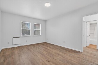 376 NY-52 in Woodbourne, NY - Building Photo - Building Photo